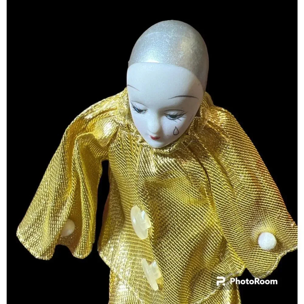 -CLOWN white porcelain‎ harlequin jester figurine with gold clothing